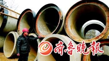 地下污水管道直徑超過1米。本報記者 周青先 攝 