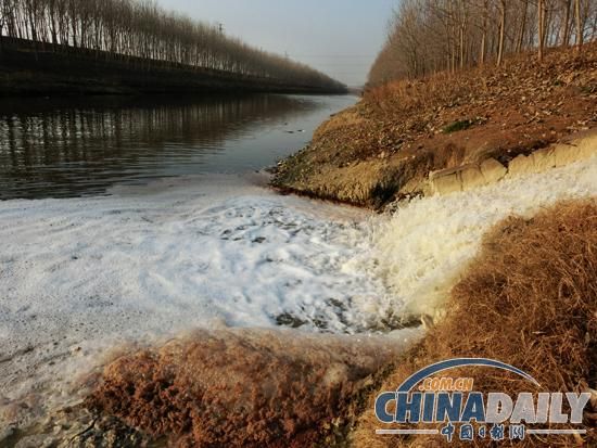 新墨河系國家重點水利工程，流域廣袤，其防汛灌溉能力對沿河地區經濟發展發揮著很大作用。因為污染，多年來河內禽不戲水、魚蝦絕跡。