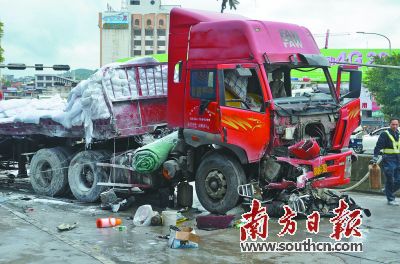 一牽引車(chē)疑因剎車(chē)失控致3死5傷。