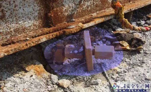 掛籃懸臂澆筑施工現場常見的安全隱患_8