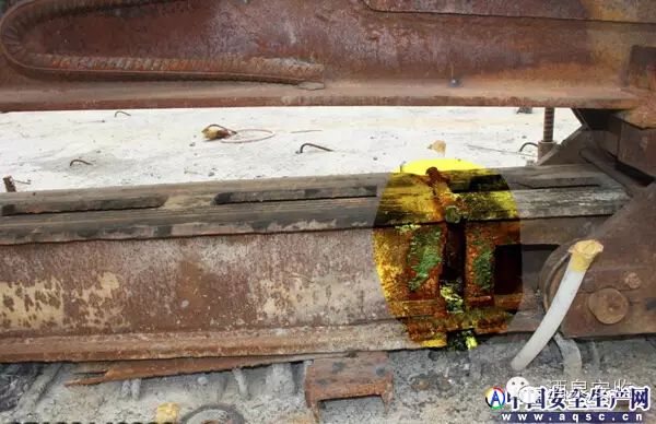 掛籃懸臂澆筑施工現場常見的安全隱患_11