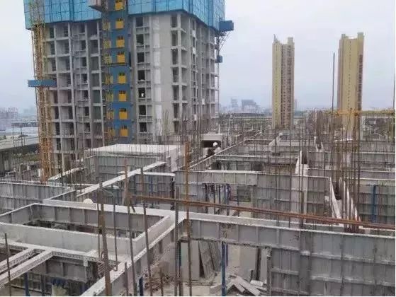 爬架施工，這9個(gè)安全隱患監(jiān)理要重點(diǎn)關(guān)注！_4