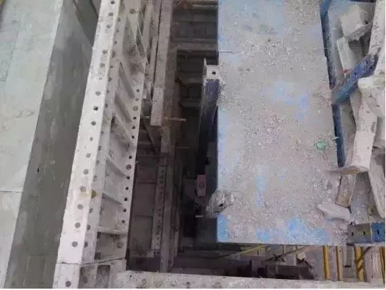 爬架施工，這9個(gè)安全隱患監(jiān)理要重點(diǎn)關(guān)注！_16