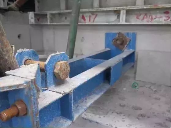 爬架施工，這9個(gè)安全隱患監(jiān)理要重點(diǎn)關(guān)注！_12