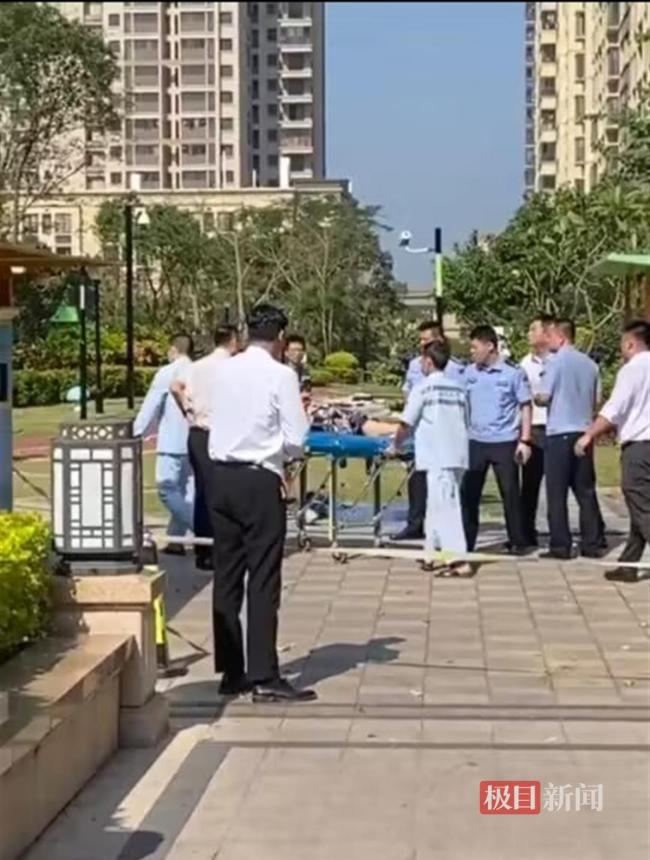 泉州一小區發生疑似閃爆 致1死3傷，多個部門到達現場調查