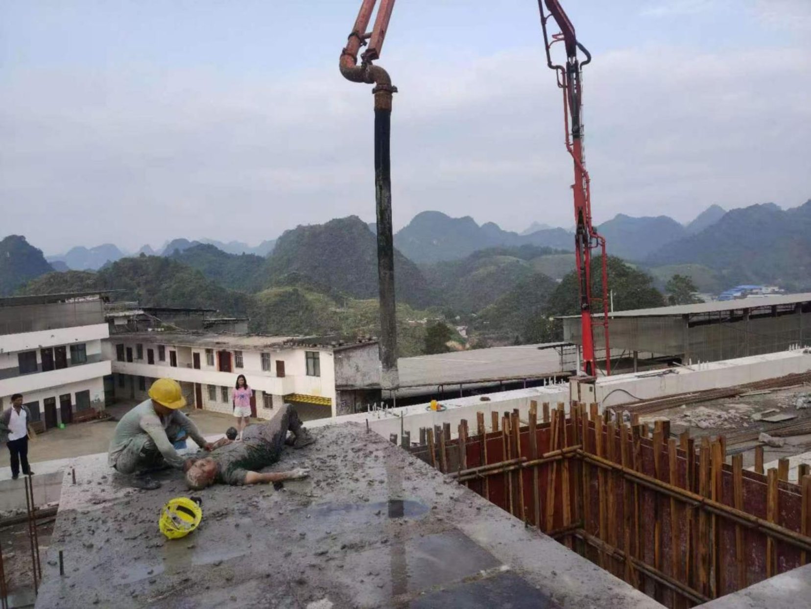 南丹縣大廠鎮南丹縣永興建筑工程有限公司“8·29”一般物體打擊事故調查報告