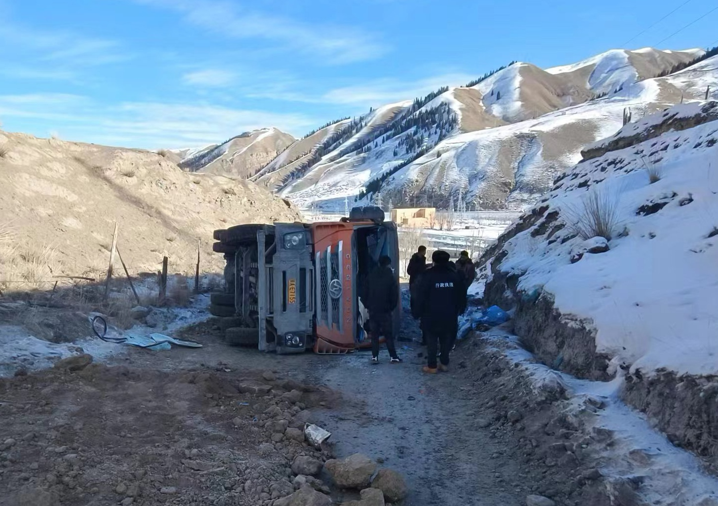 烏魯木齊縣薩爾達坂鄉四川慶豐泰達建設工程有限公司“12·19”車輛傷害一般事故調查報告