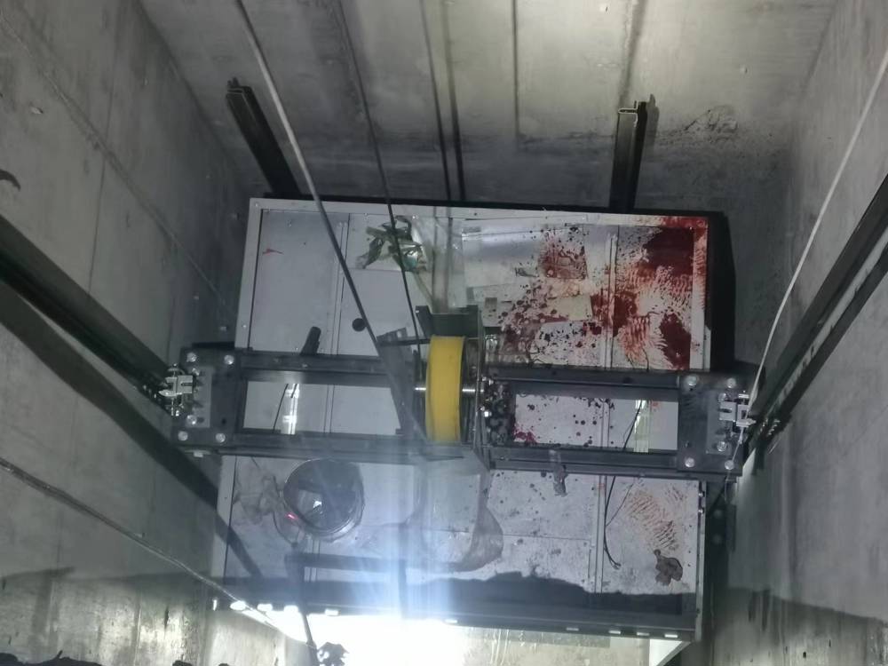 高新區（新市區）安寧渠鎮博文雅苑小區13號樓電梯設備安裝工程“11·13”一般物體打擊事故調查報告